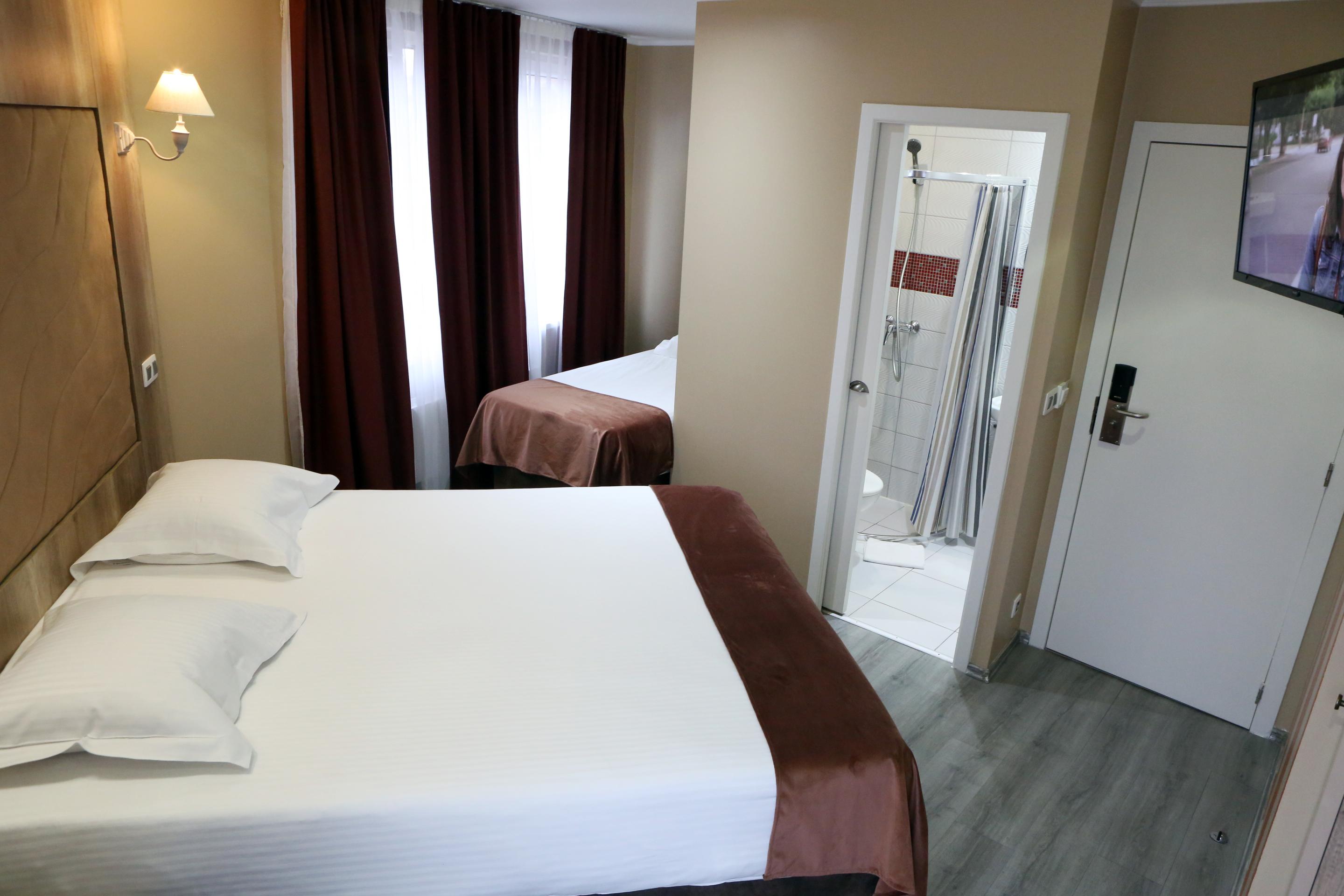 דילבק Hotel Phenix מראה חיצוני תמונה