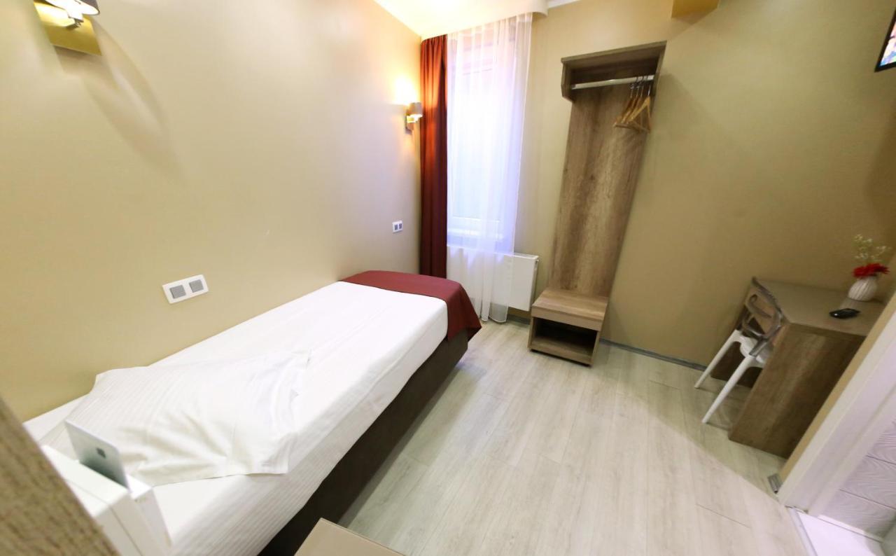 דילבק Hotel Phenix מראה חיצוני תמונה